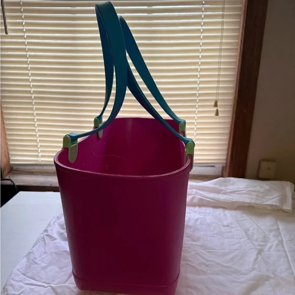 Simple Modern Large Pink Tote Bag with Teal Handles
Pouch included - Picture 2 of 7
